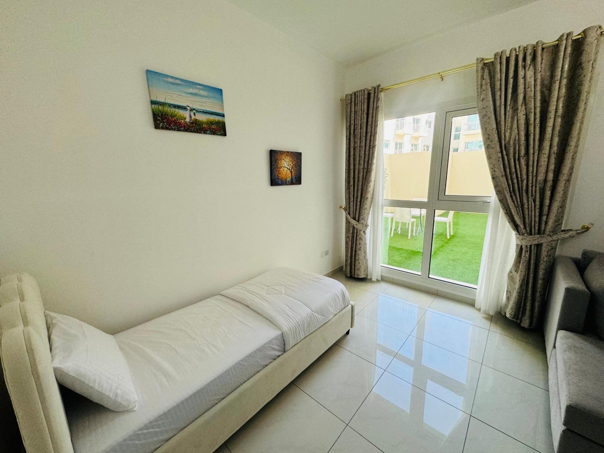 Al Wasl Jumeirah Apartment *